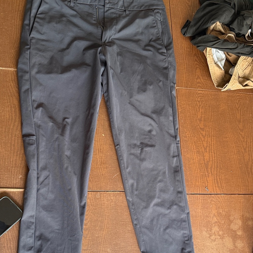 lululemon athletica Men's Dress Pants — Dark Navy 32x30